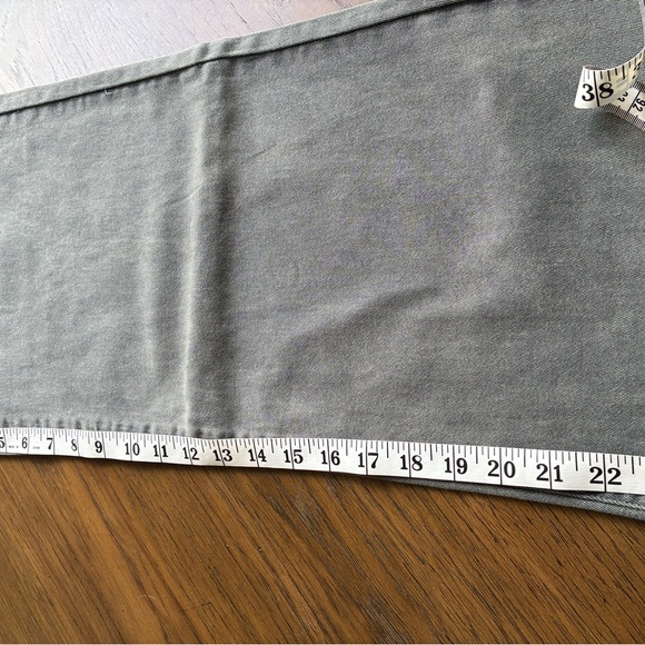 Zenana Outfitters Gray Ankle & Cropped Jeans - Picture 6 of 7